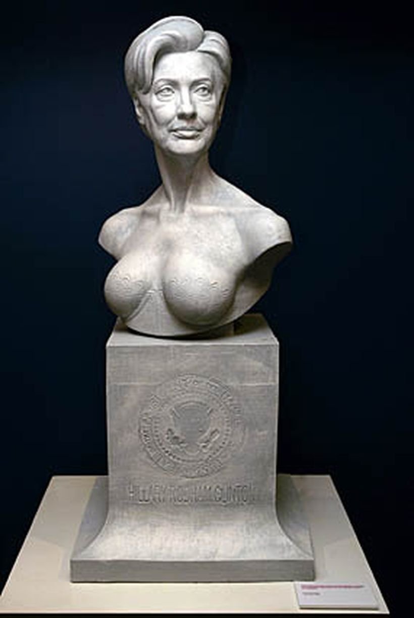 Скульптура грудь
