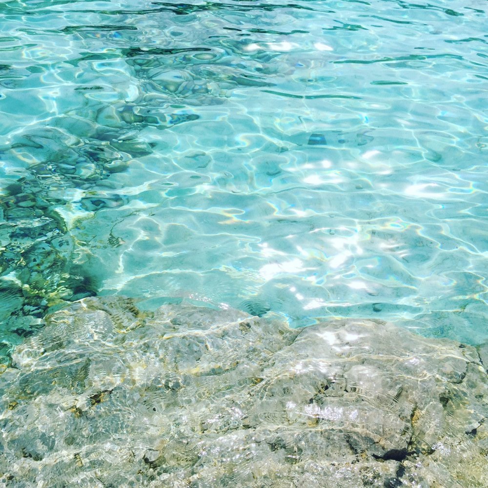 Прозрачная вода