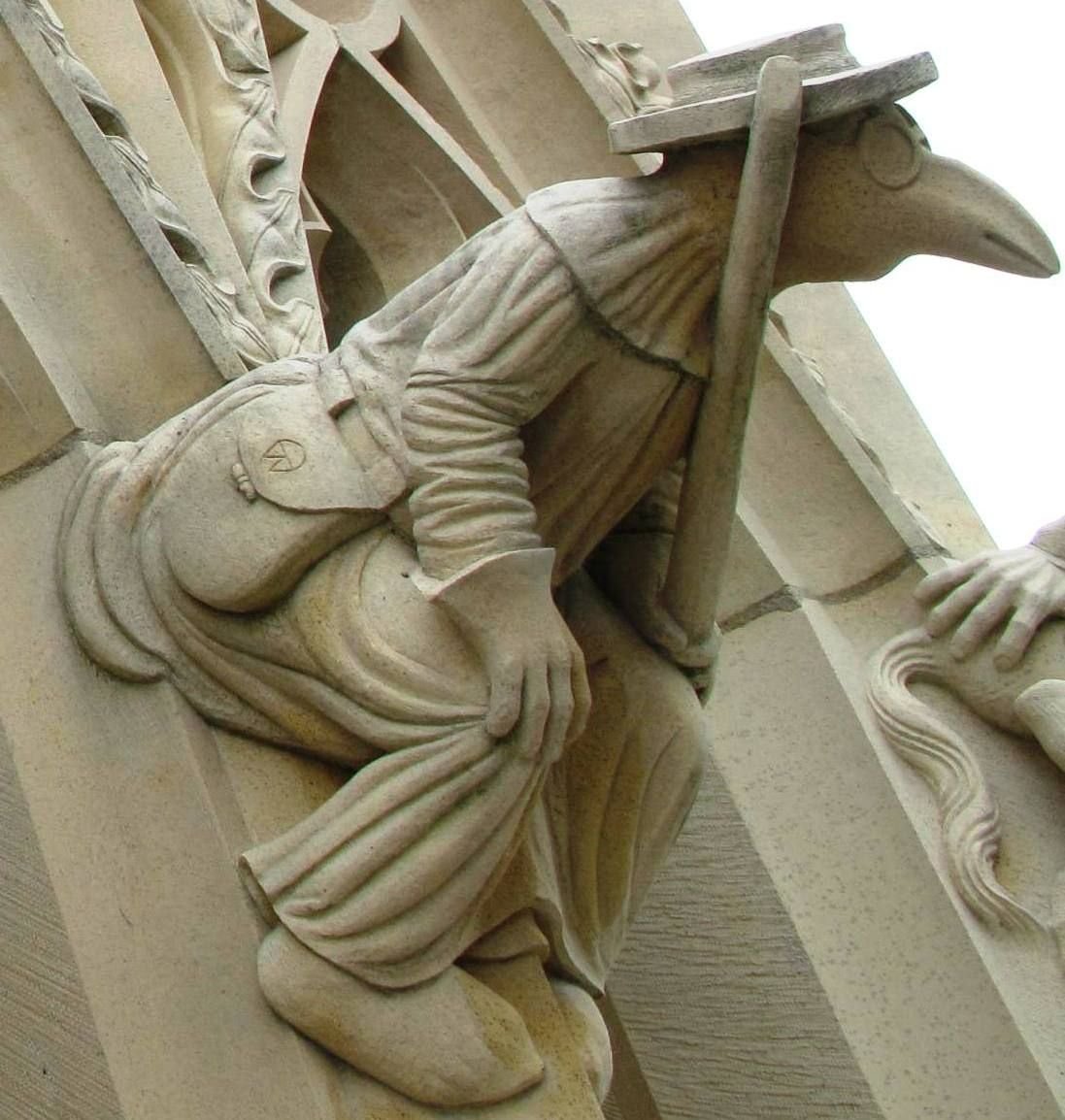 York Minster горгульи
