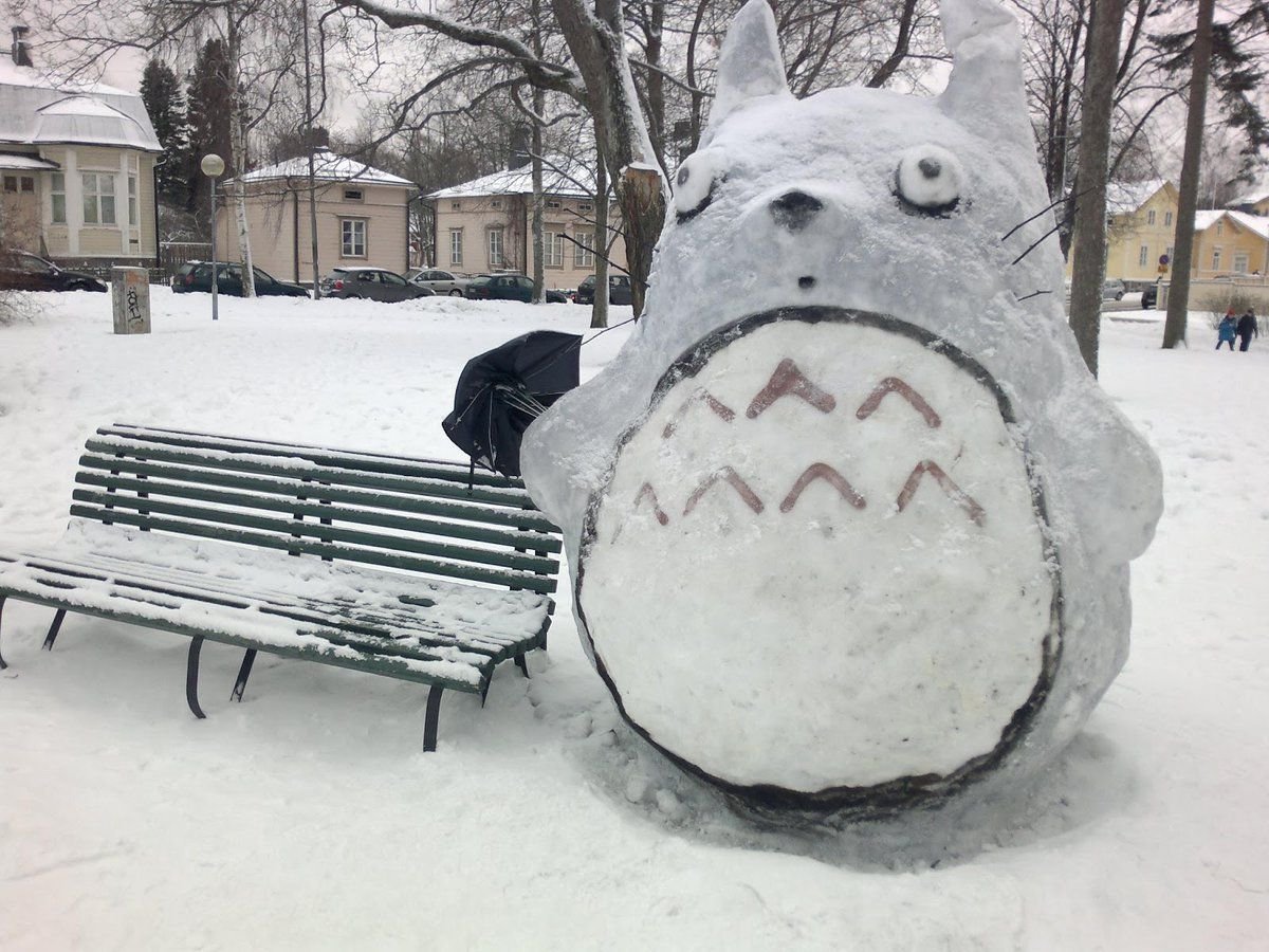 Забавные скульптуры из снега