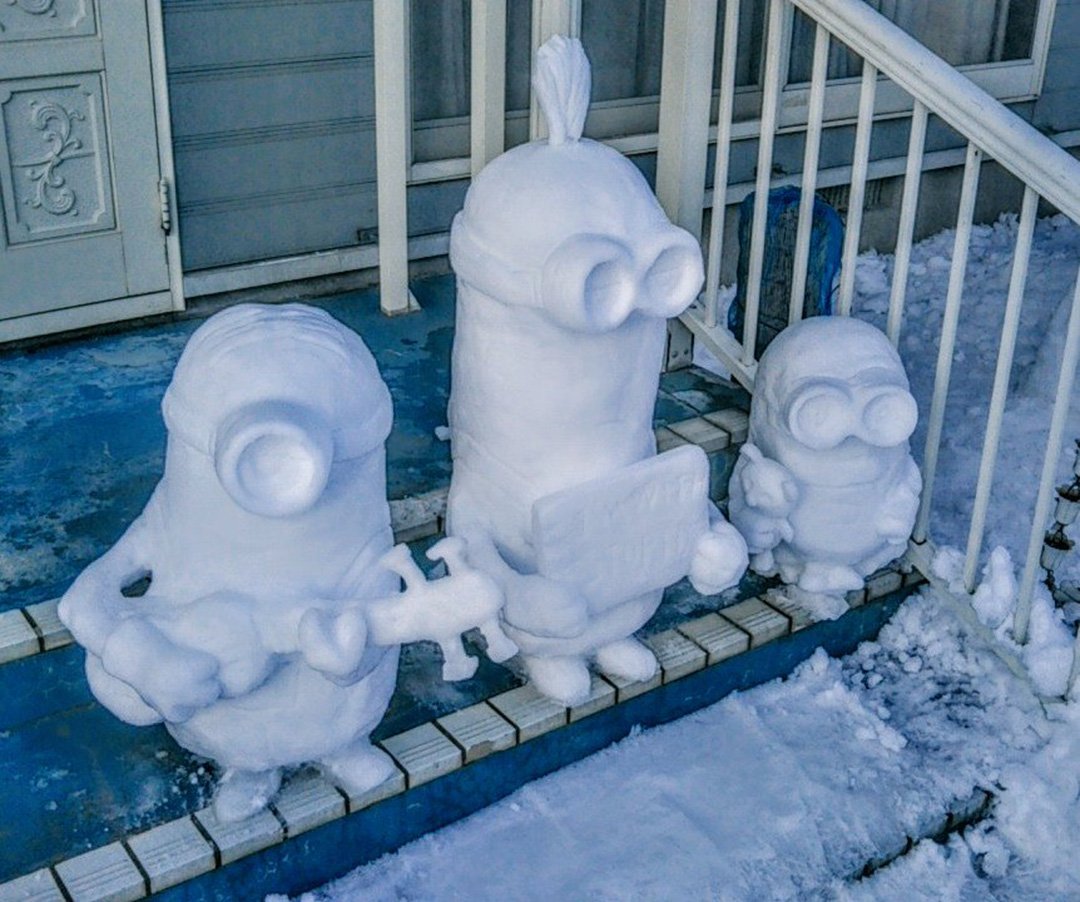 Креативные фигуры из снега
