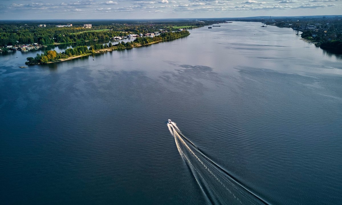 Впадение реки Волги в Каспийское море