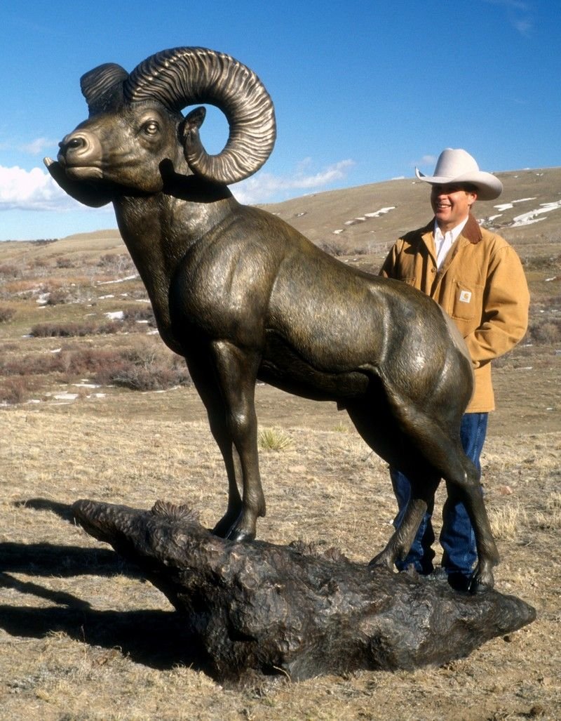 Дагестанский баран скульптура
