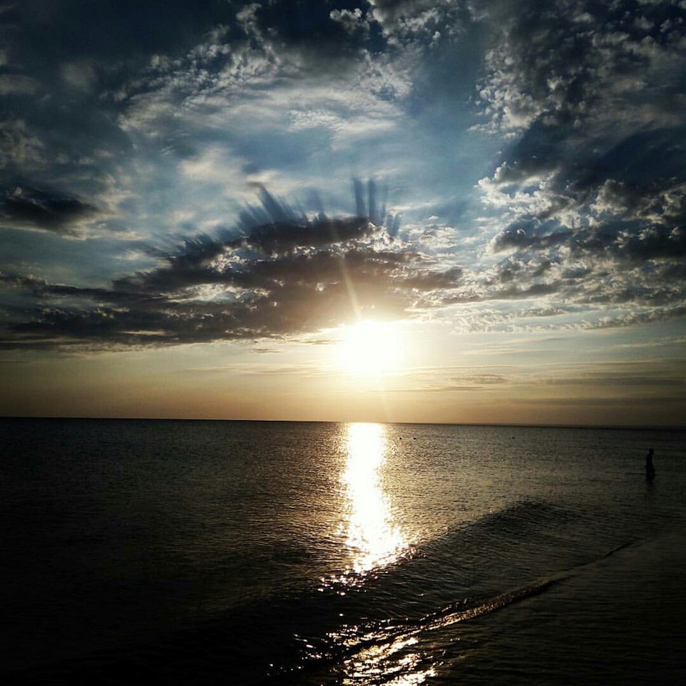 Рассвет Анапа е черное море