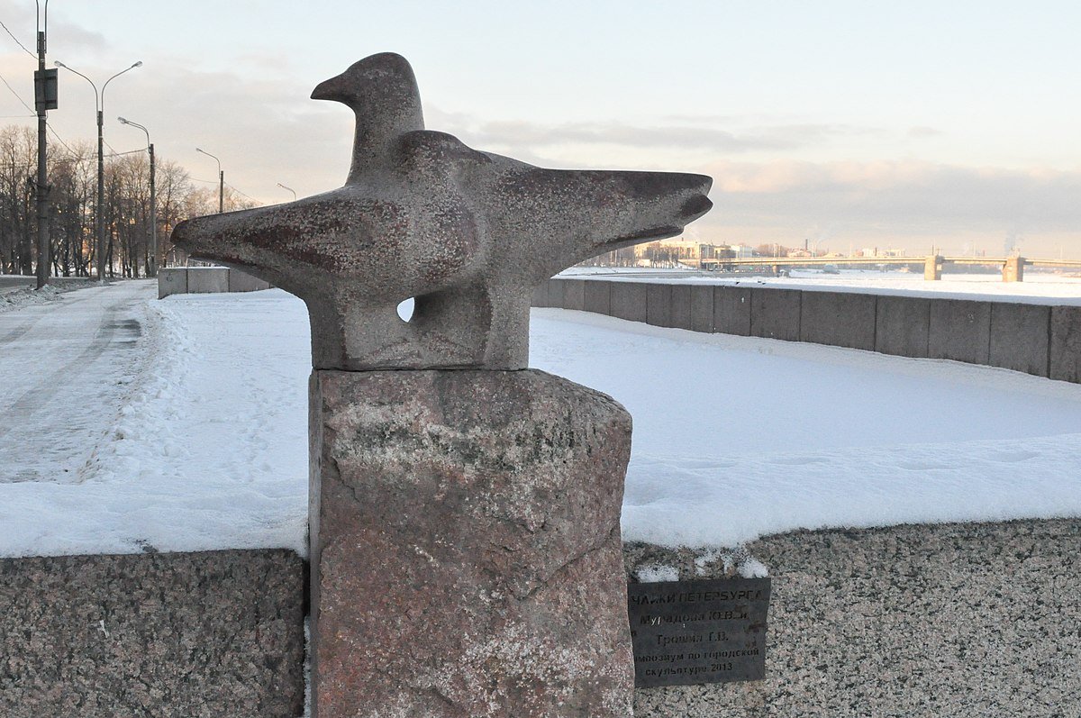 Памятник Чайки в СПБ