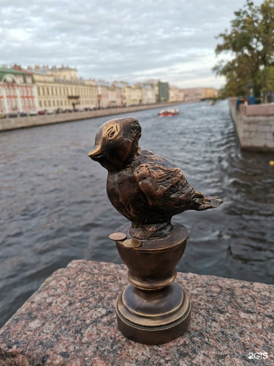 Памятник Чижику-Пыжику в Санкт-Петербурге