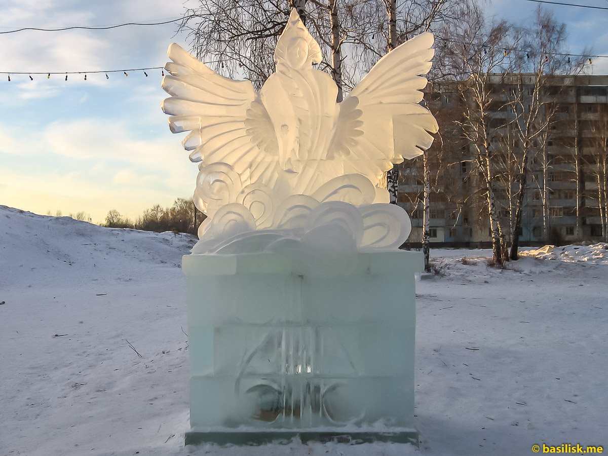 Ледяные фигурки в Тобольске
