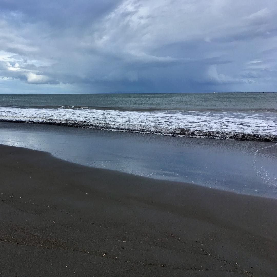 Самурский лес и черный пляж
