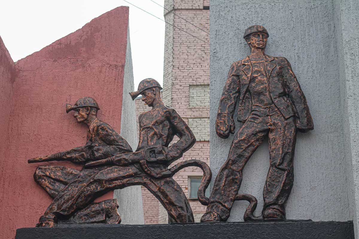 Памятник горнякам Анжеро Судженск