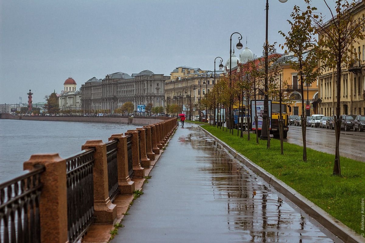 Набережная Невы в Санкт-Петербурге