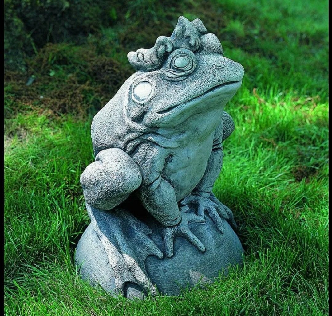 Каменные фигурки для сада