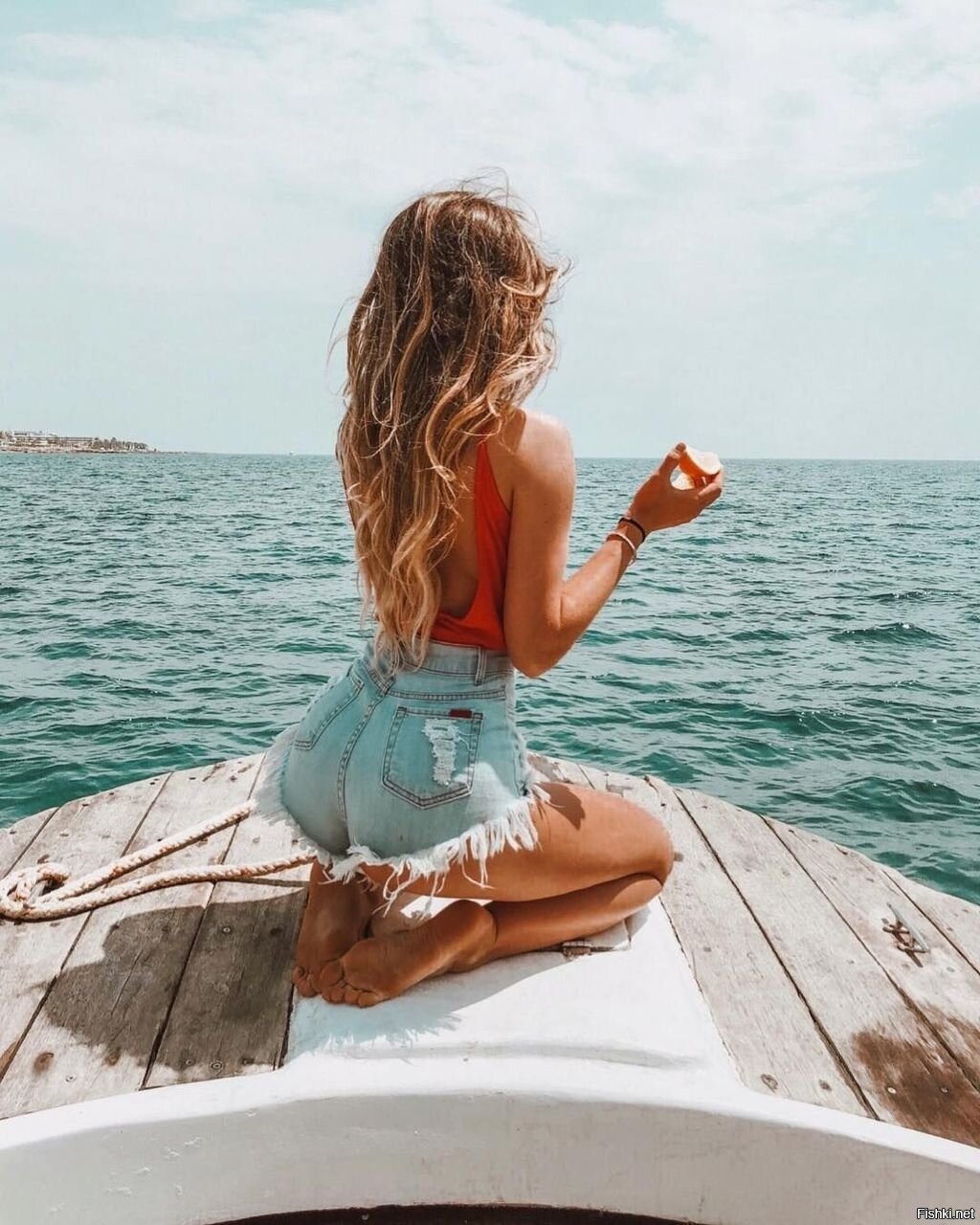 Необычная фотосессия на море