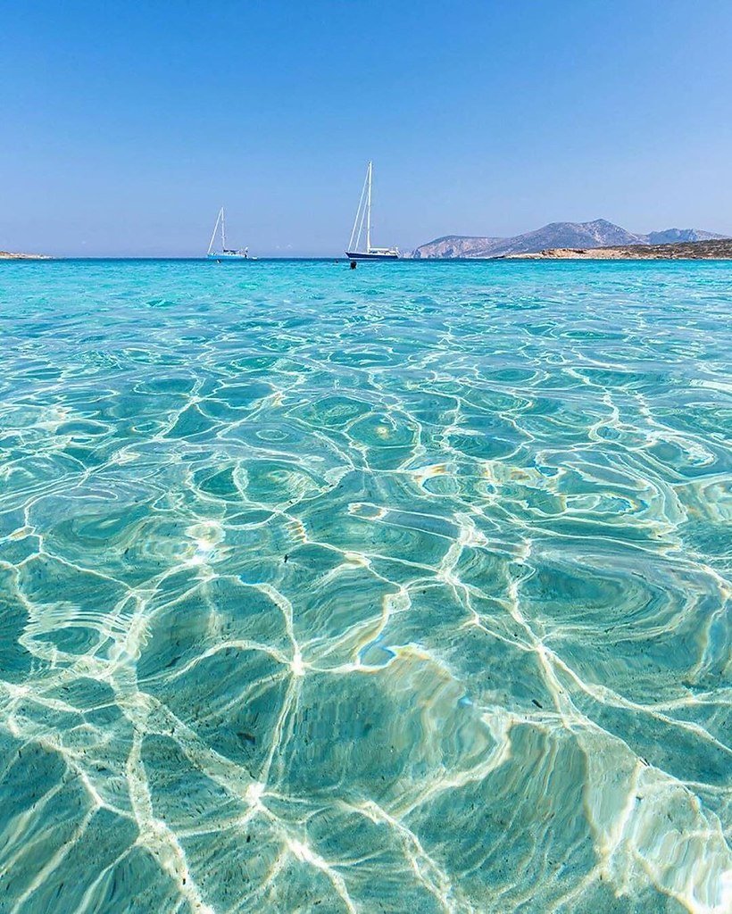 Прозрачное море