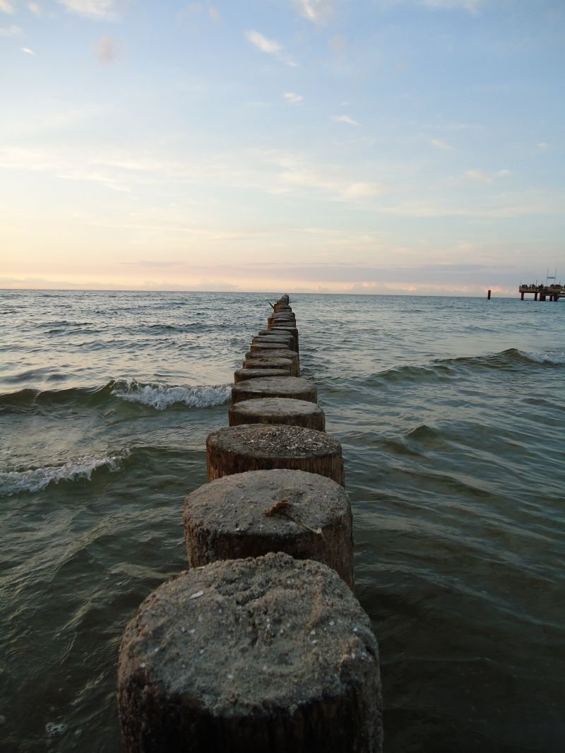 Волнорезы на черном море