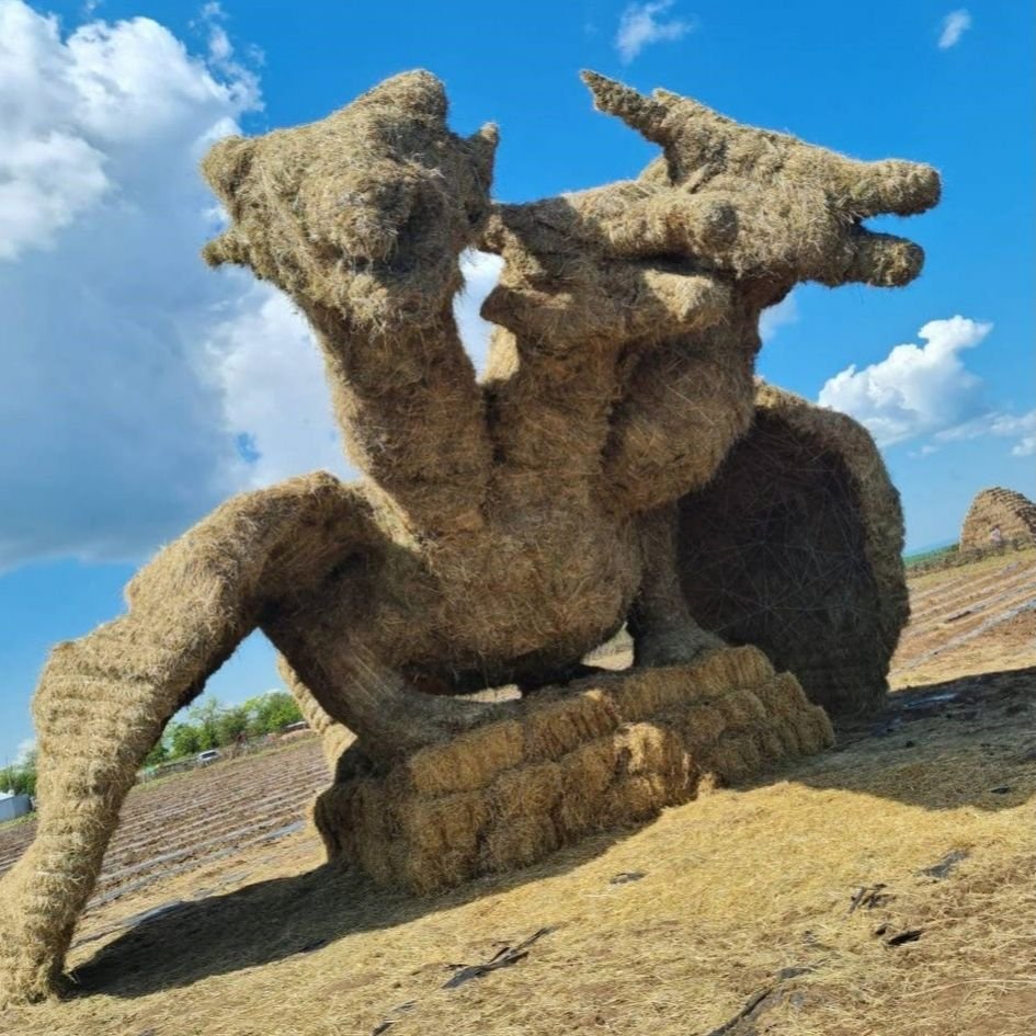 Змей Горыныч памятник