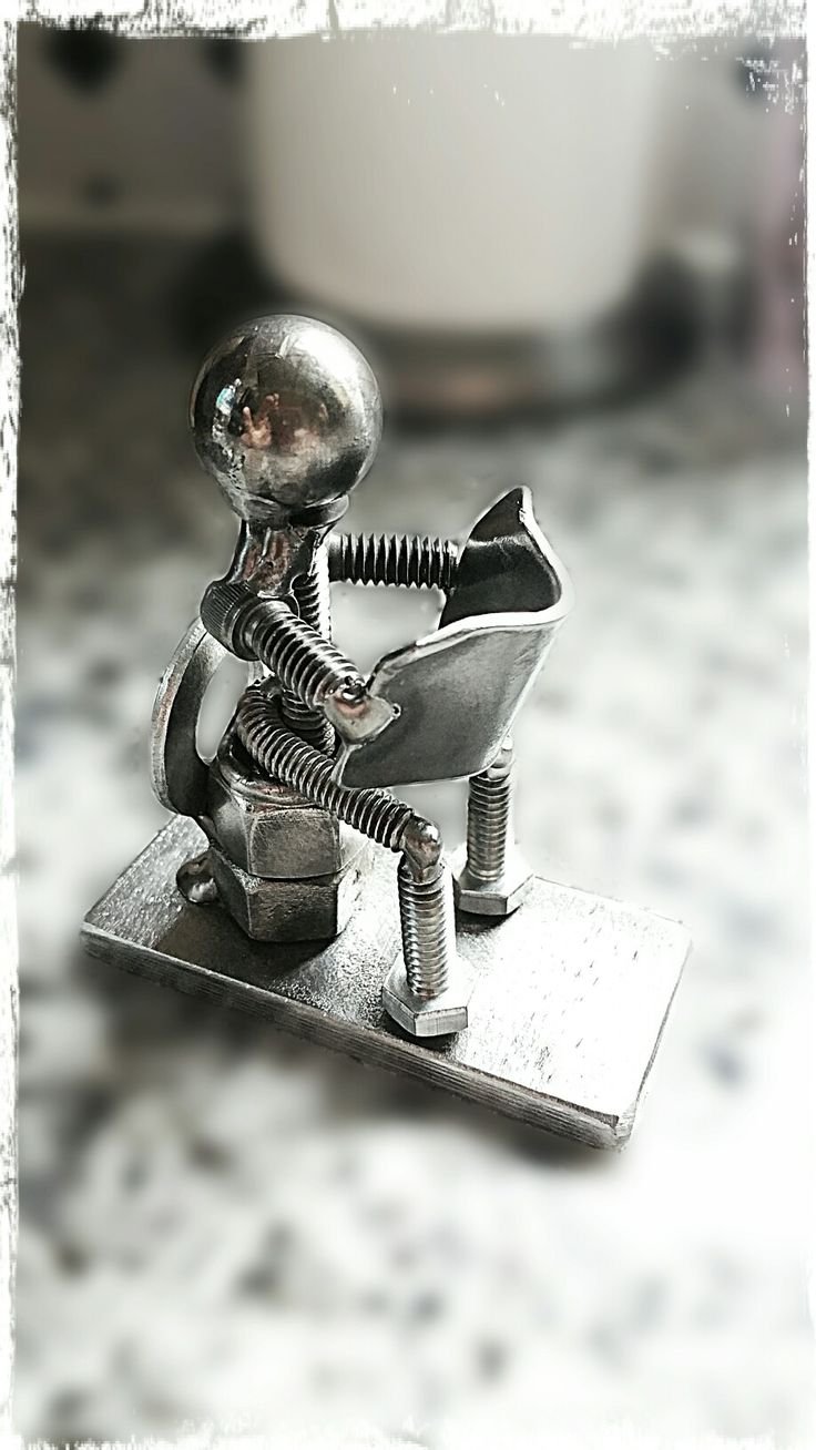 Фигурки из болтов и гаек