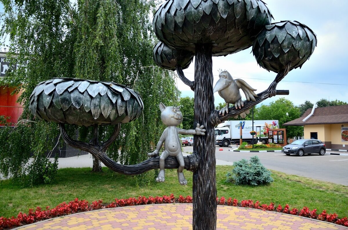 Памятник котенку с улицы Лизюкова в Воронеже