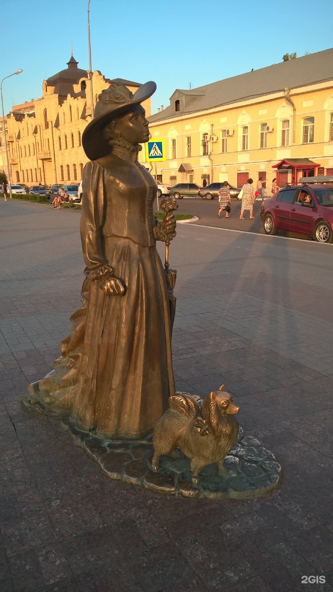 Дама с собачкой Южно -Сахалинск