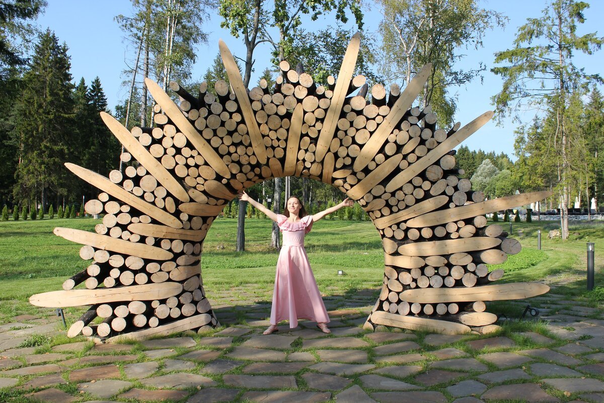 Парки с деревянными скульптурами