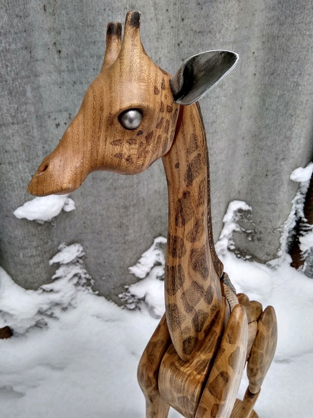 Статуэтка жирафа из дерева
