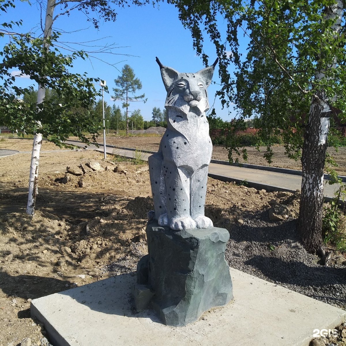 Рысь скульптура