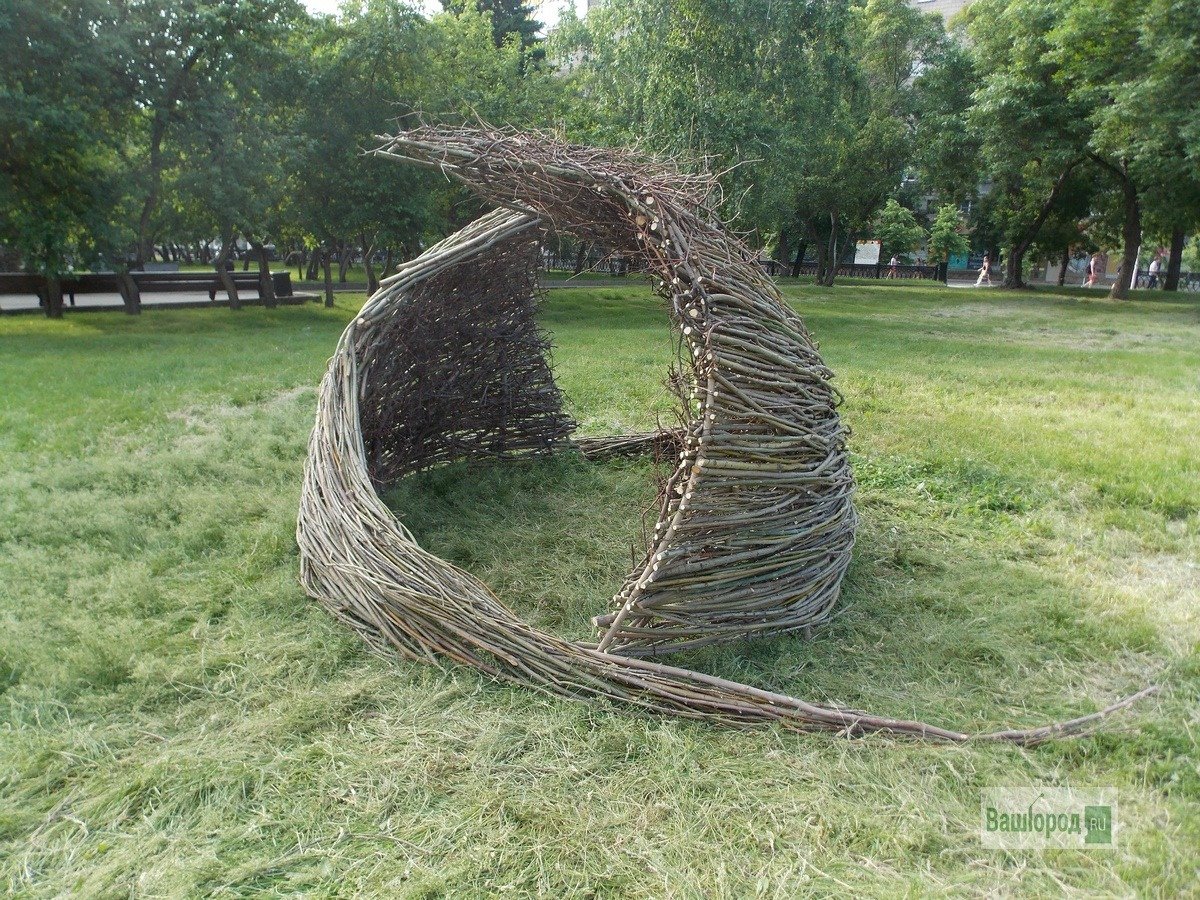 Скульптуры из веток