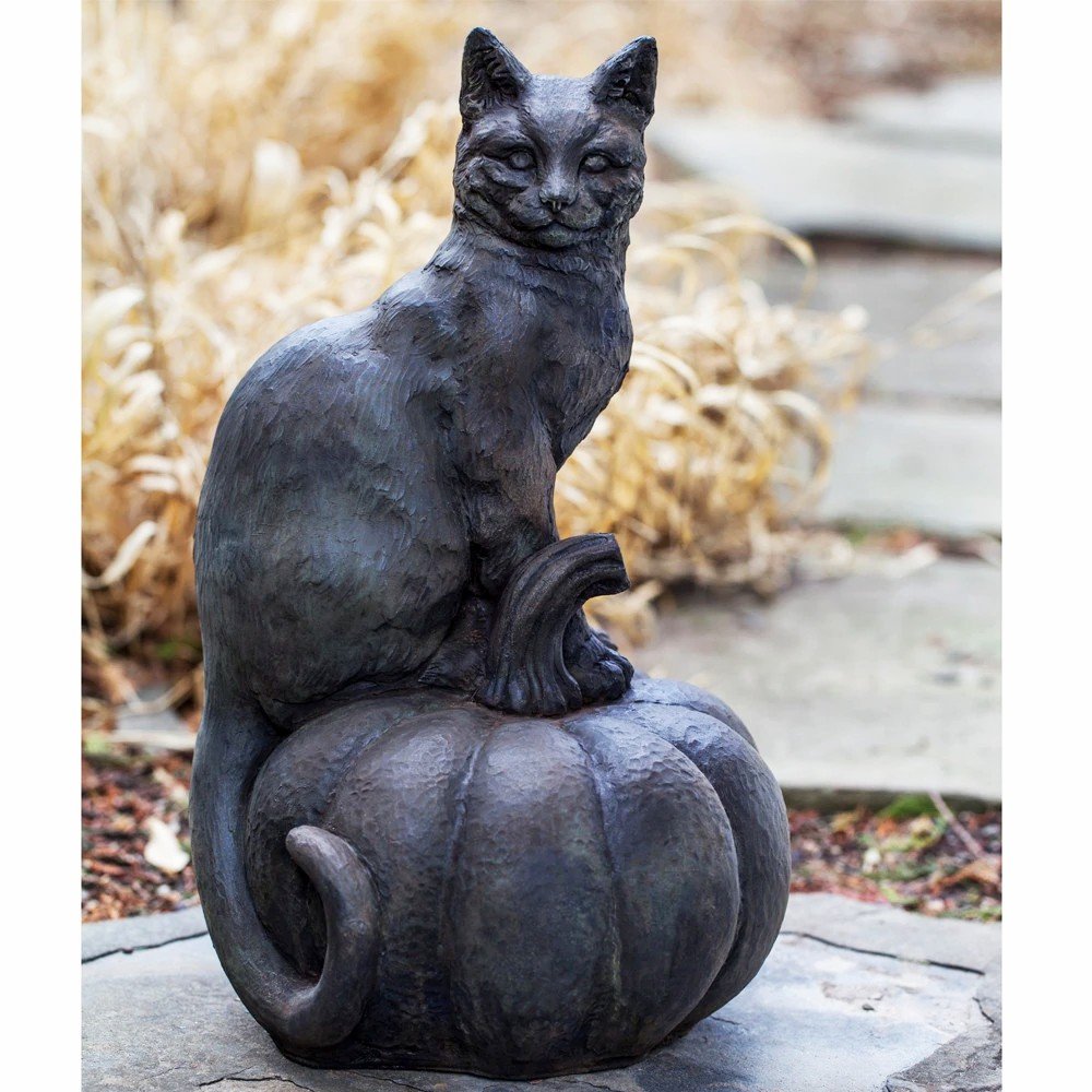 Статуя кошки