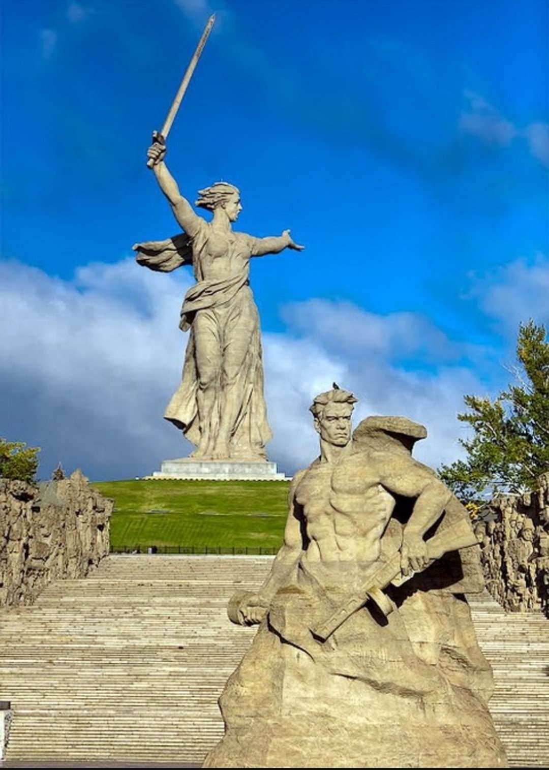 Мамаев Курган статуя Родина мать