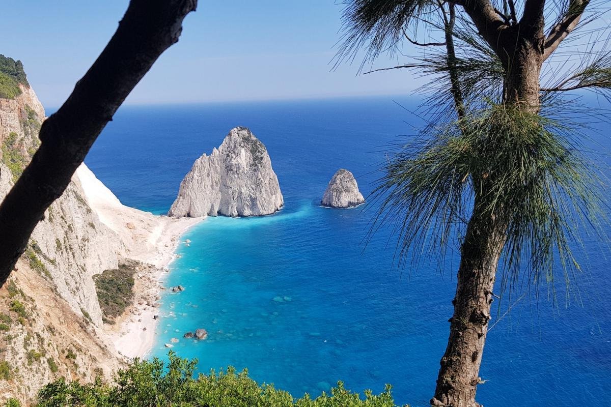 Самое теплое море в греции