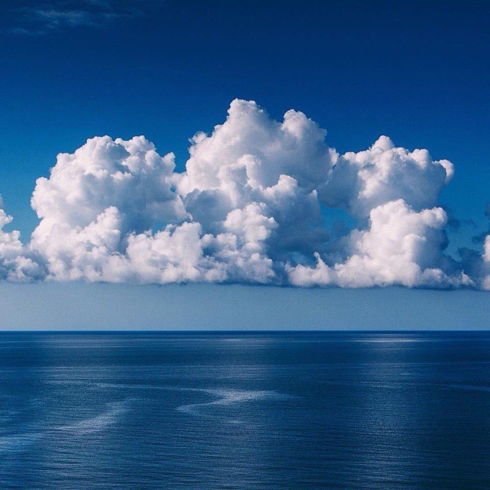 Небо море облака