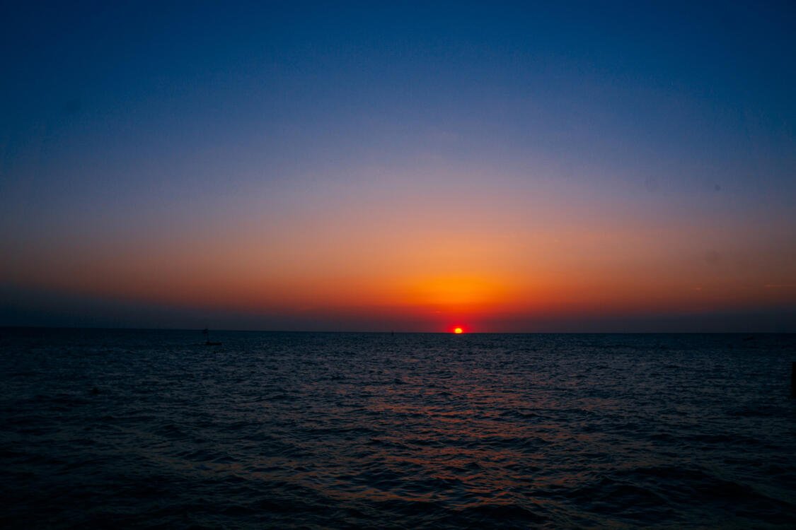 Солнце на черном море