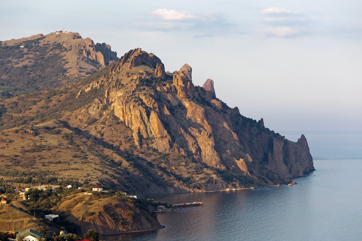 Гора Карадаг в Крыму