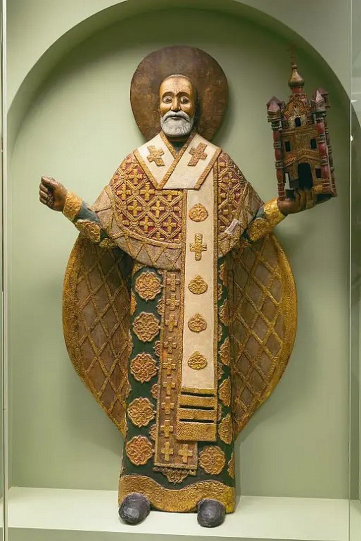 Никола Можайский (скульптура из деревни Зеленята)