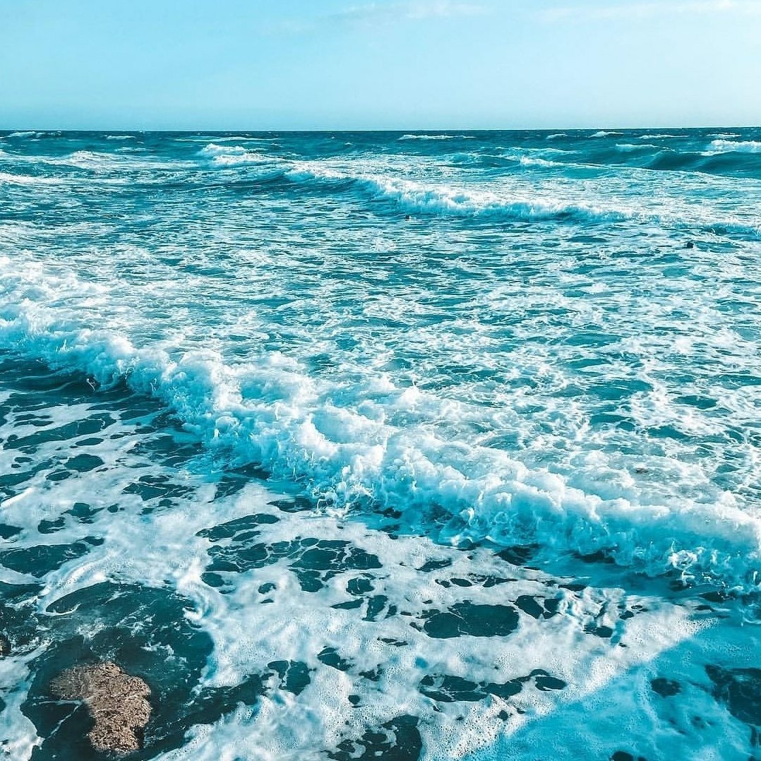 Синее море
