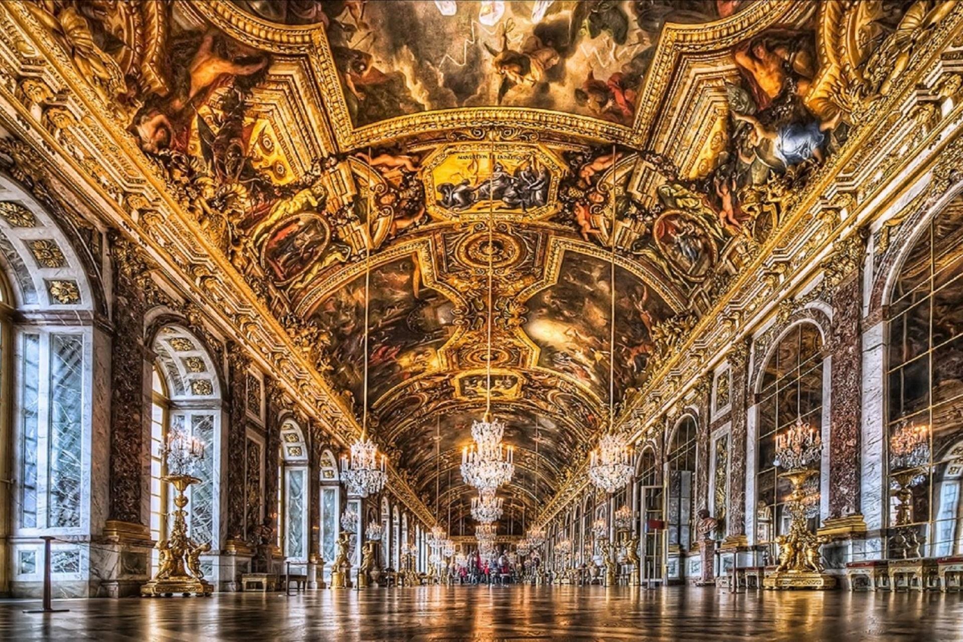 Де версаль. Версальский дворец Версаль стиль Барокко. Дворец Уффици во Флоренции. Версальский дворец Версаль Франция внутри. Галерея Уффици Флоренция Италия.