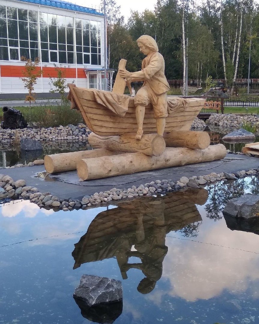 Деревянные скульптуры в Архангельске