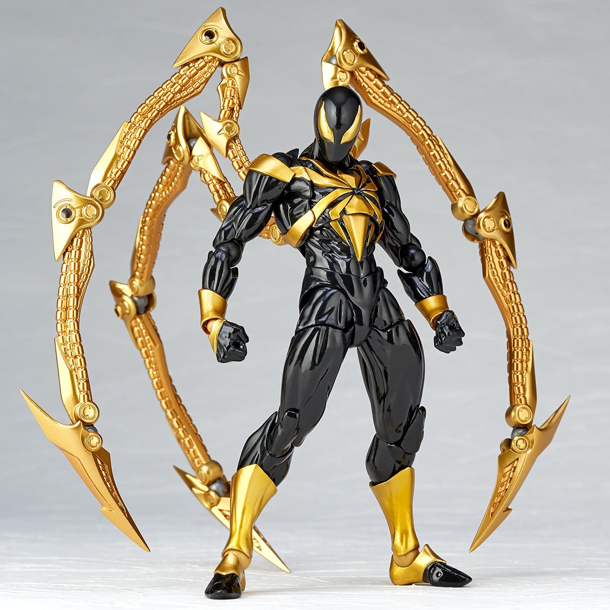 Iron Spider-man фигурка компании amazing Yamaguchi