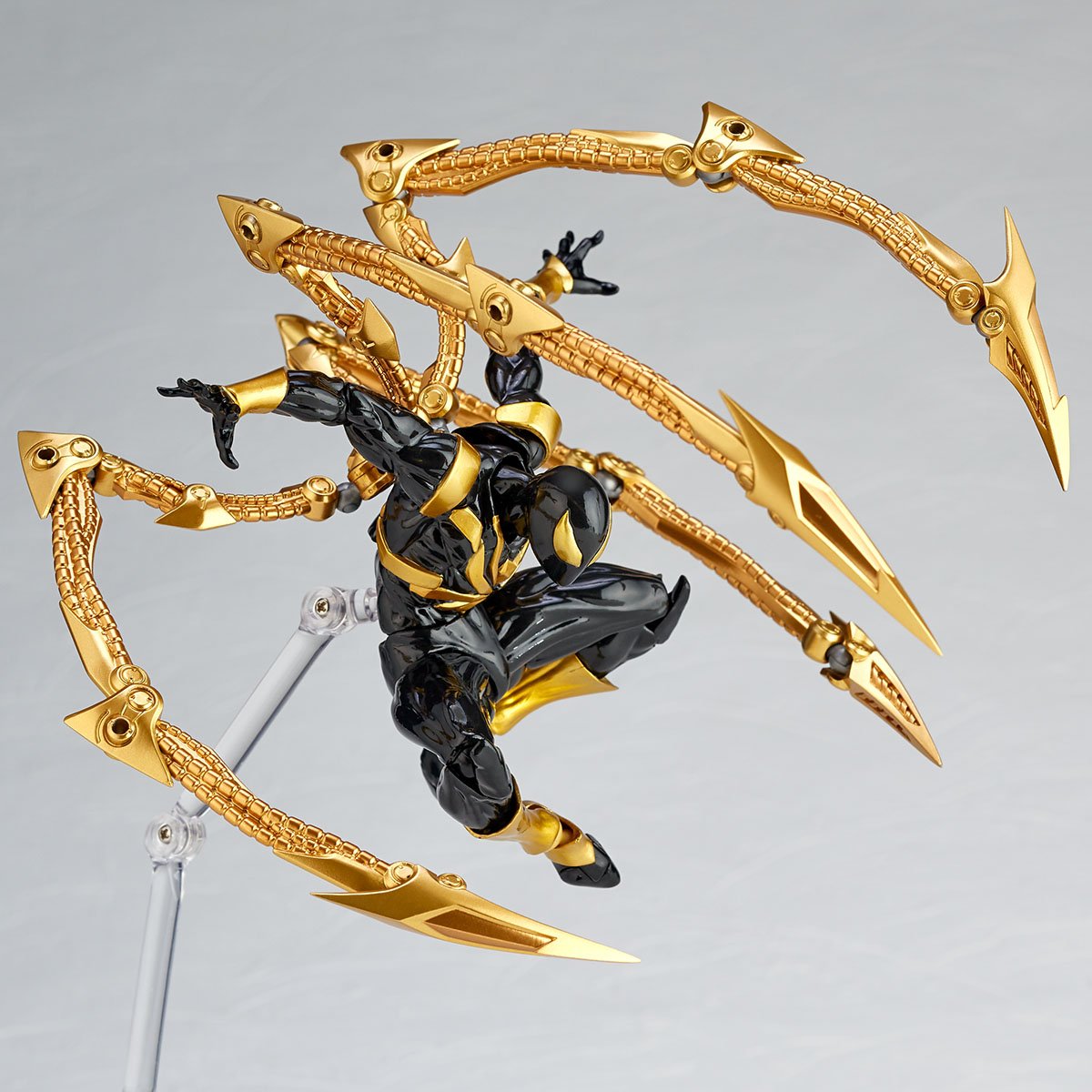 Iron Spider-man фигурка компании amazing Yamaguchi