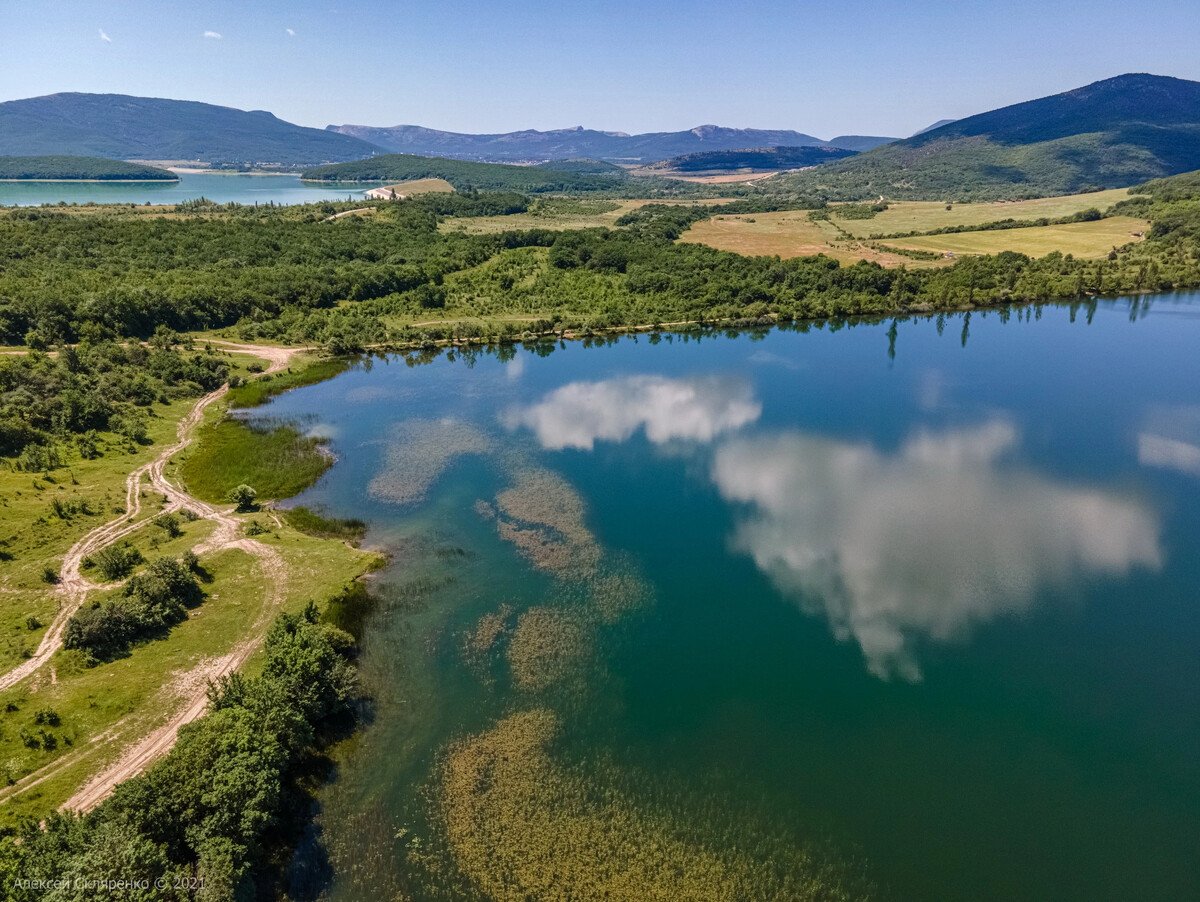 Байдарская Долина озеро