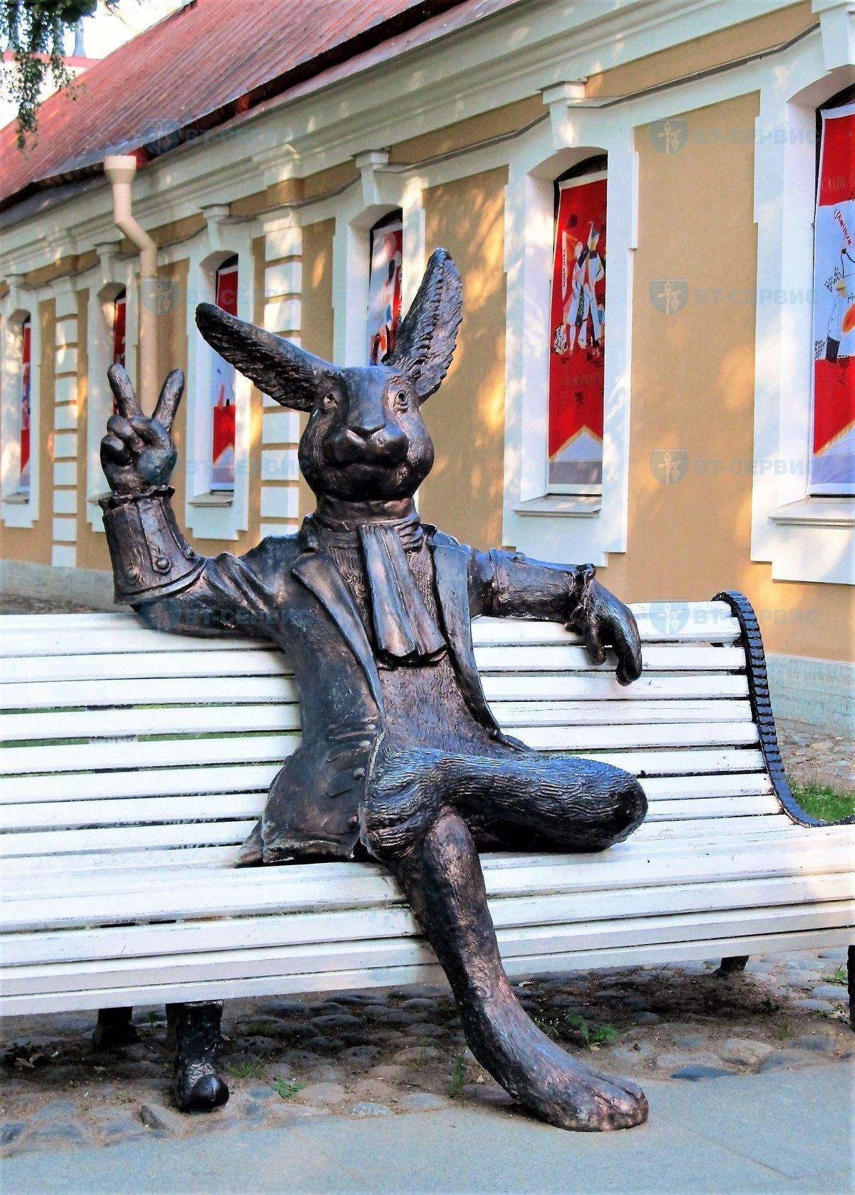 Заяц на Заячьем острове в Санкт-Петербурге