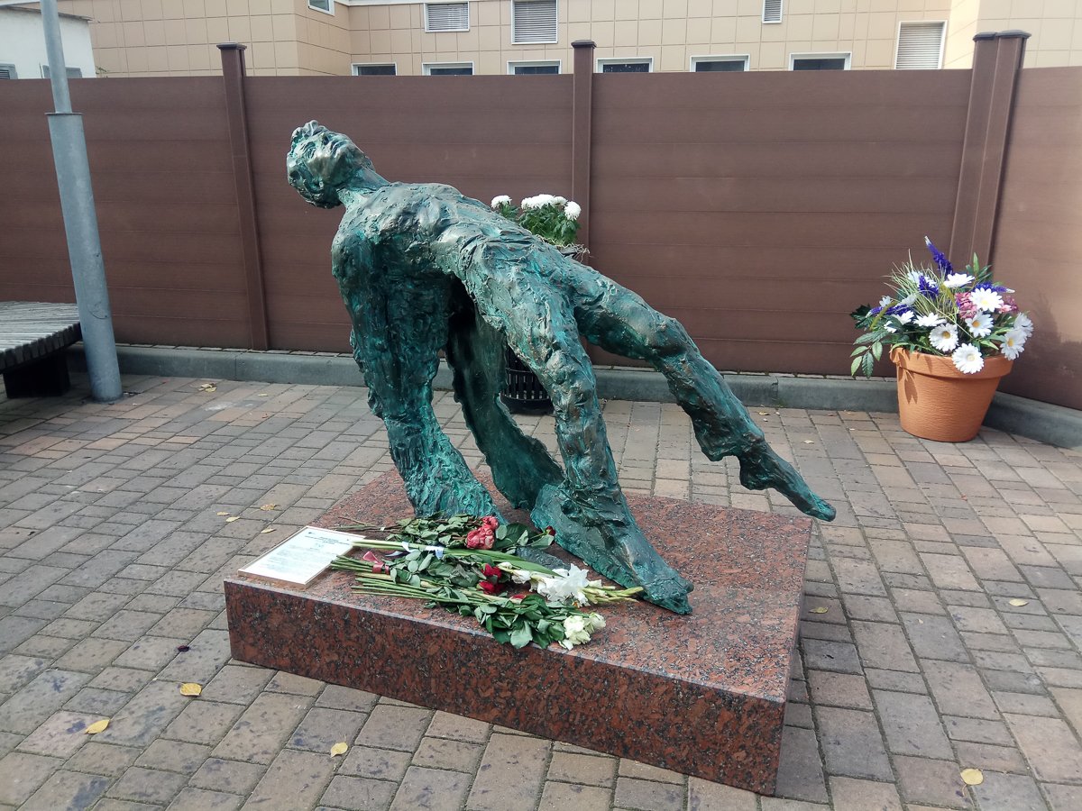 Памятник Есенину в Москве Потоцкого
