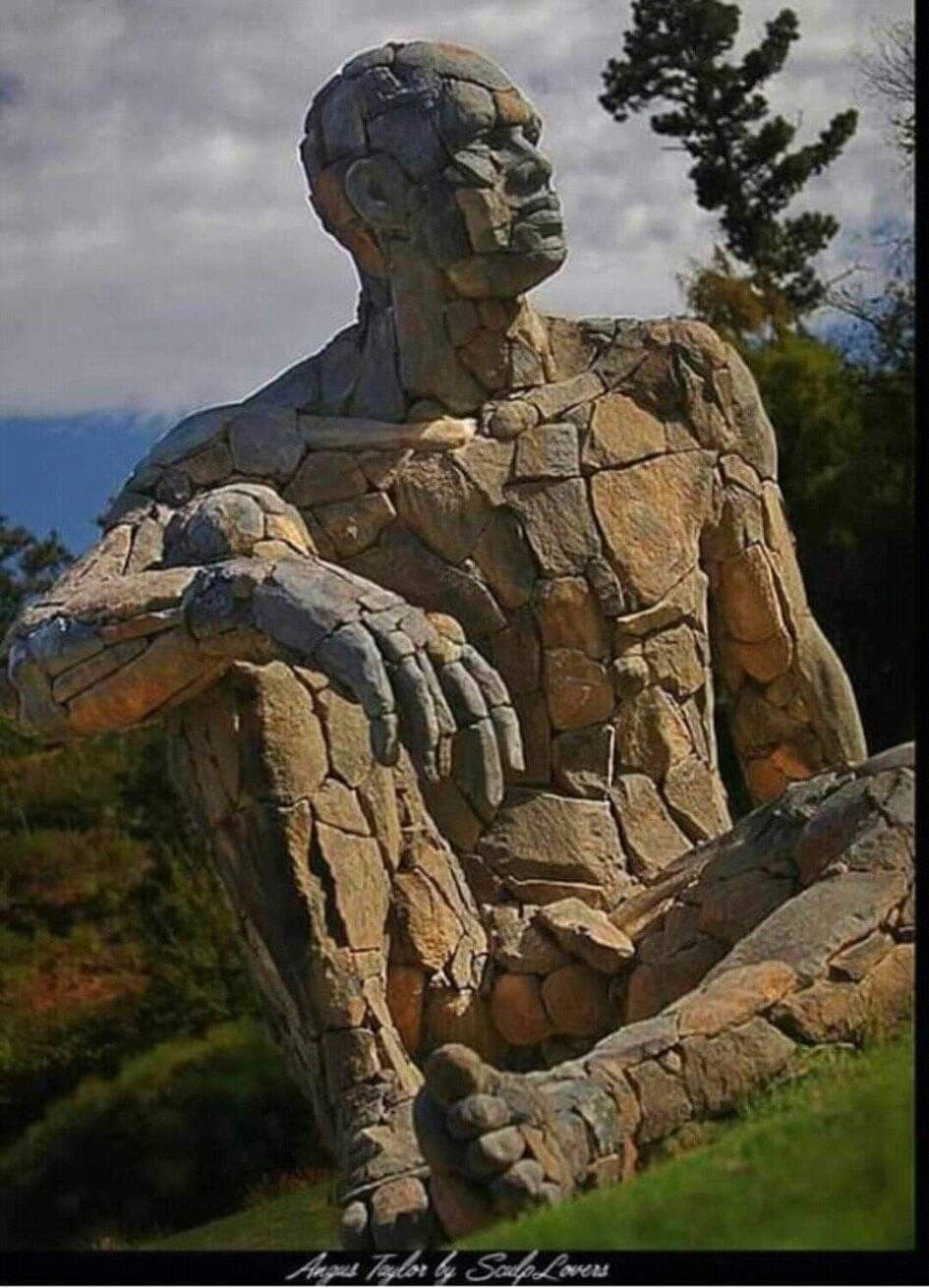 Каменные скульптуры