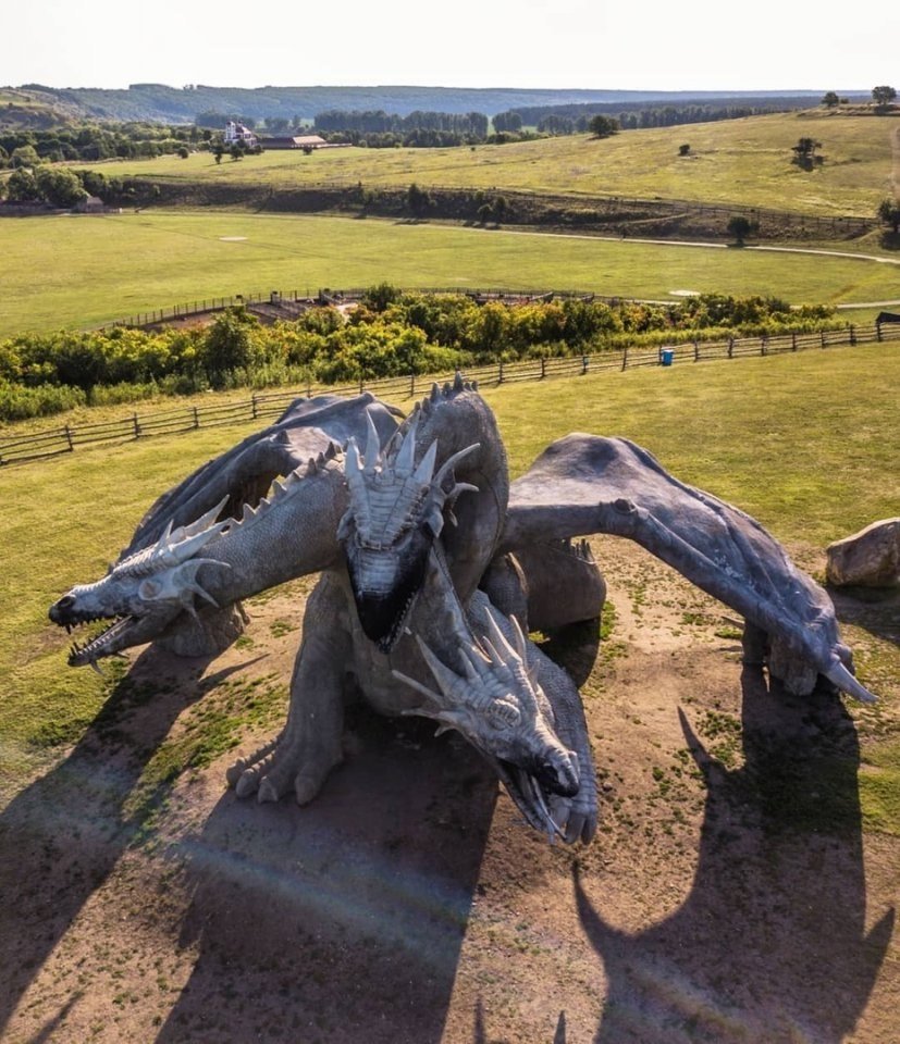 Парк Кудыкина гора змей Горыныч