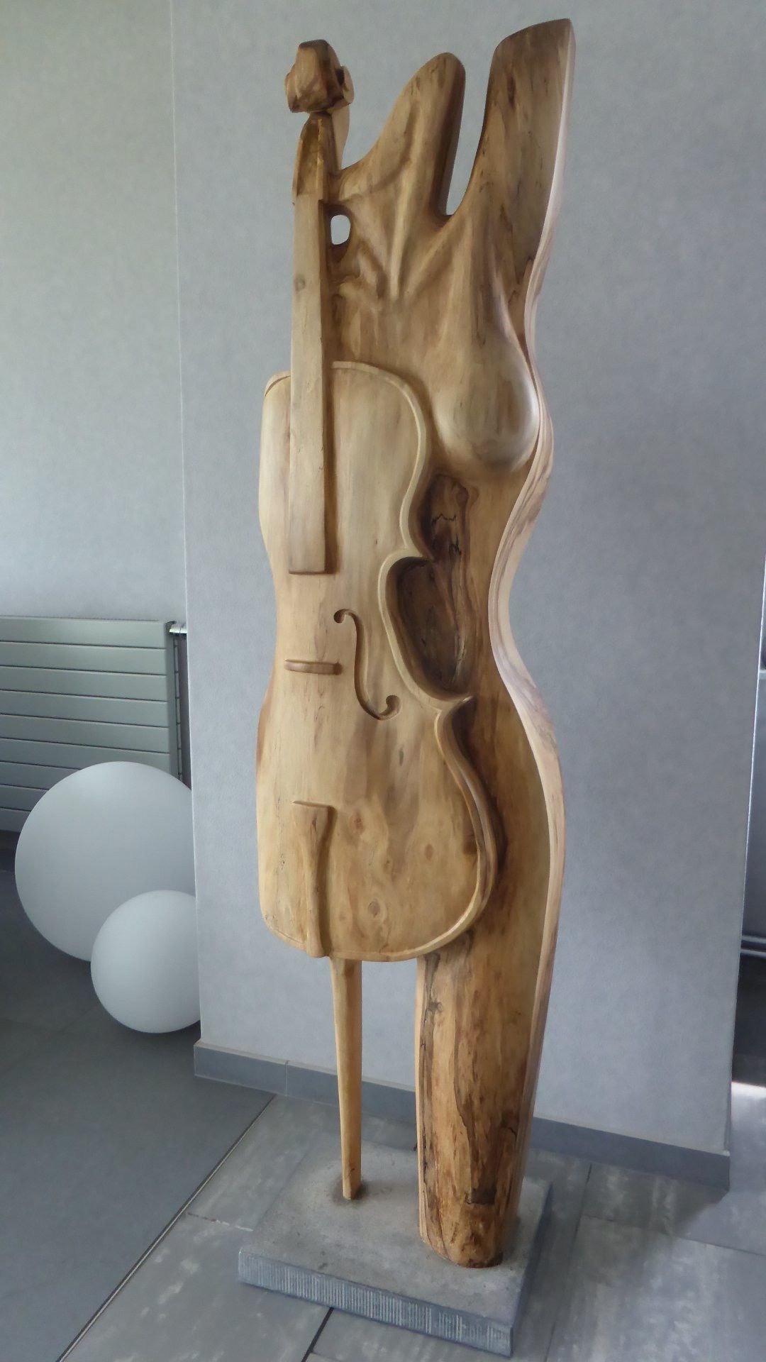 Оригинальные скульптуры из дерева