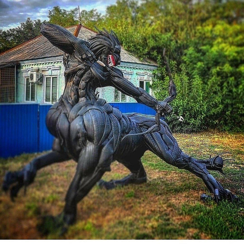 Леотавр из покрышек