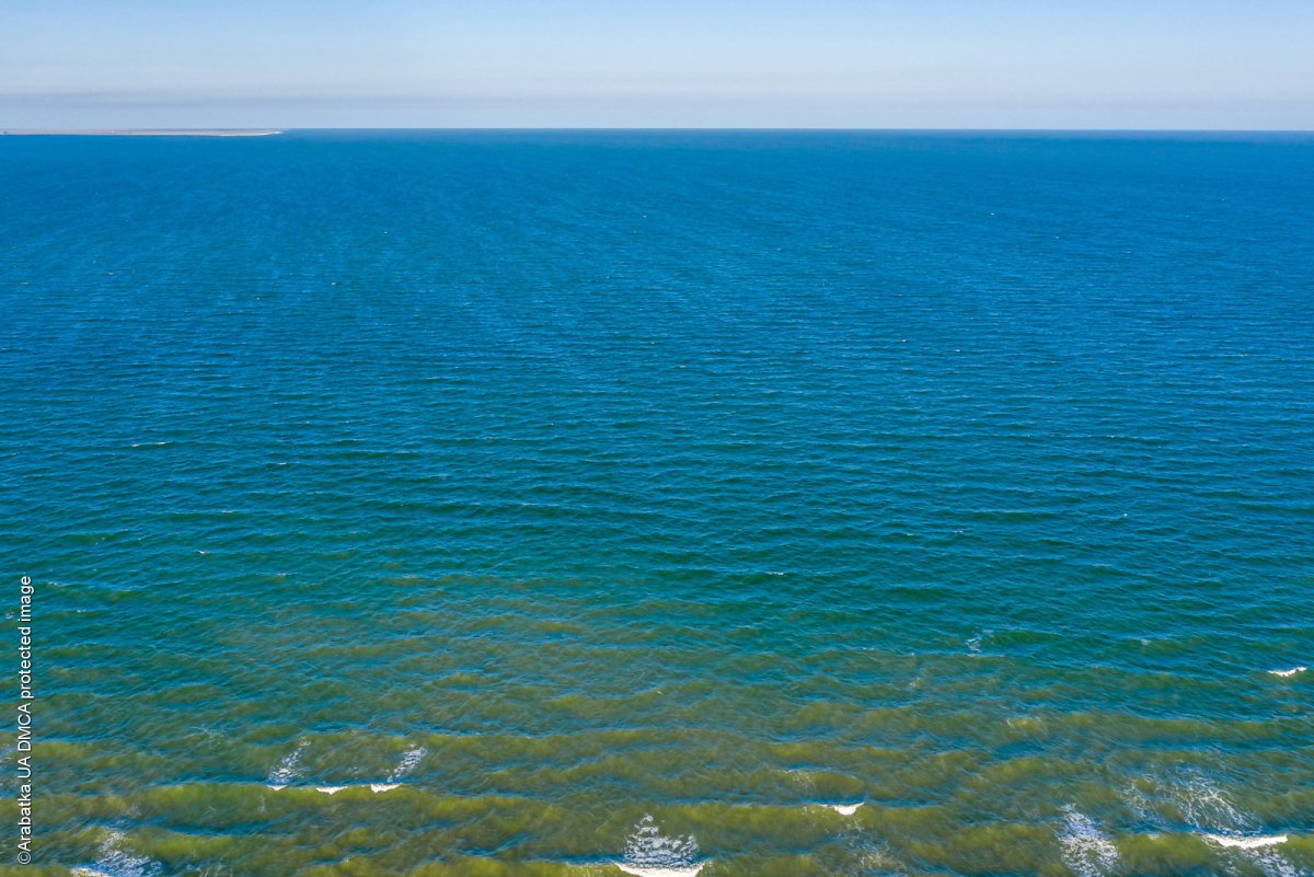 Слияние черного и Азовского морей фото