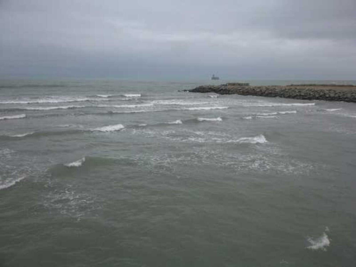 Каспийское море город Каспийск