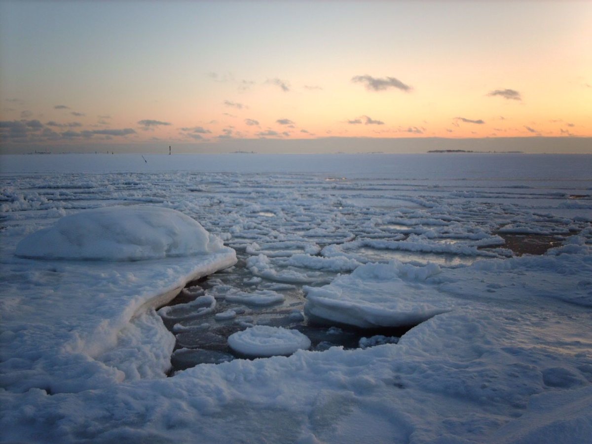 Балтийское море лед