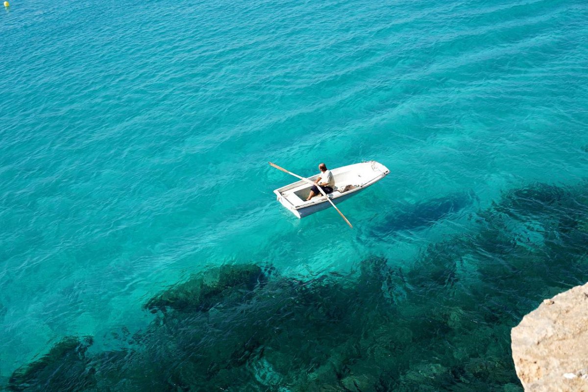 Прозрачное море