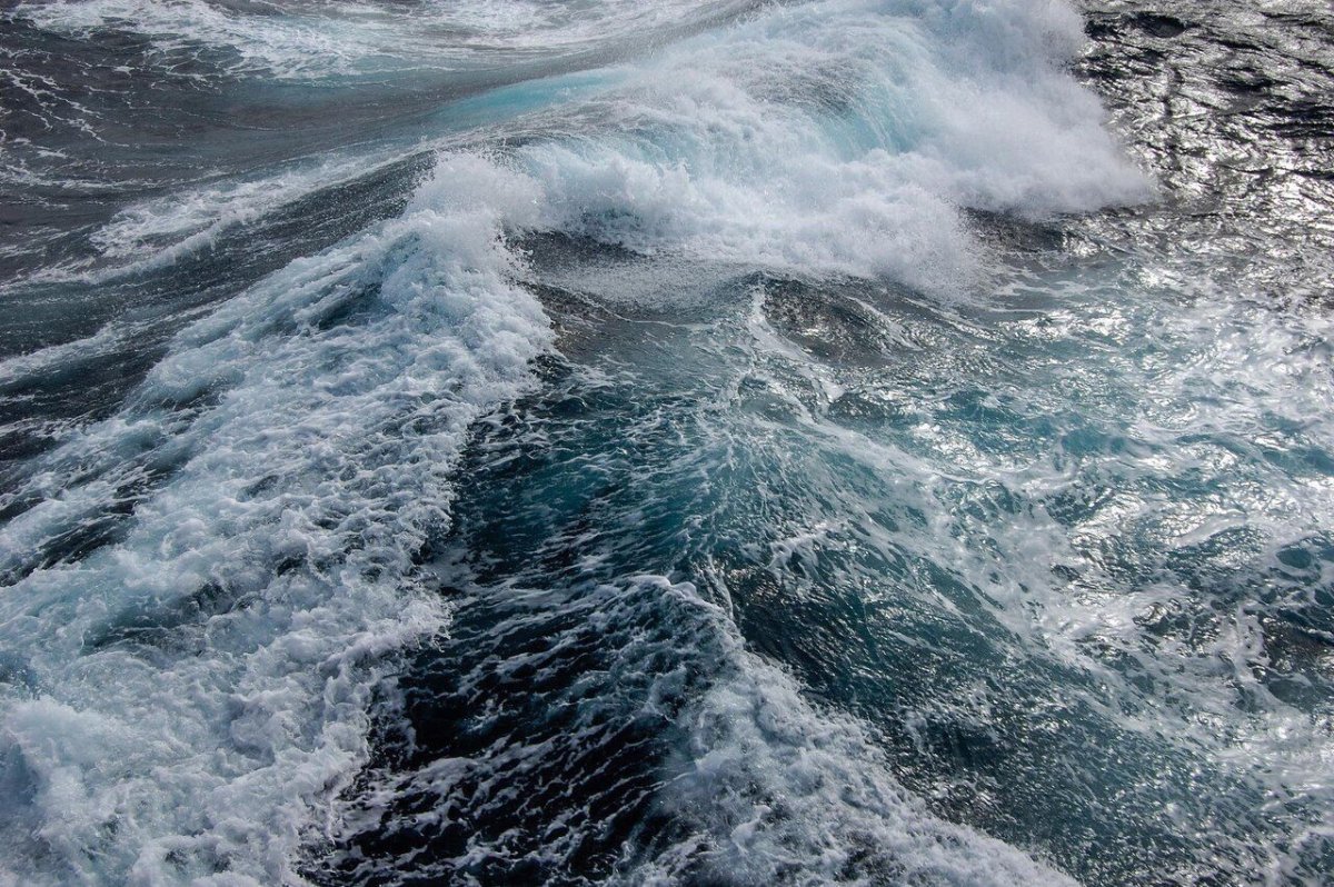 Холодное море шум